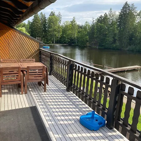 Waldseechalet Traumhafter Waldseeblick - Grosszuegige - Infrarotsauna Lejlighed *